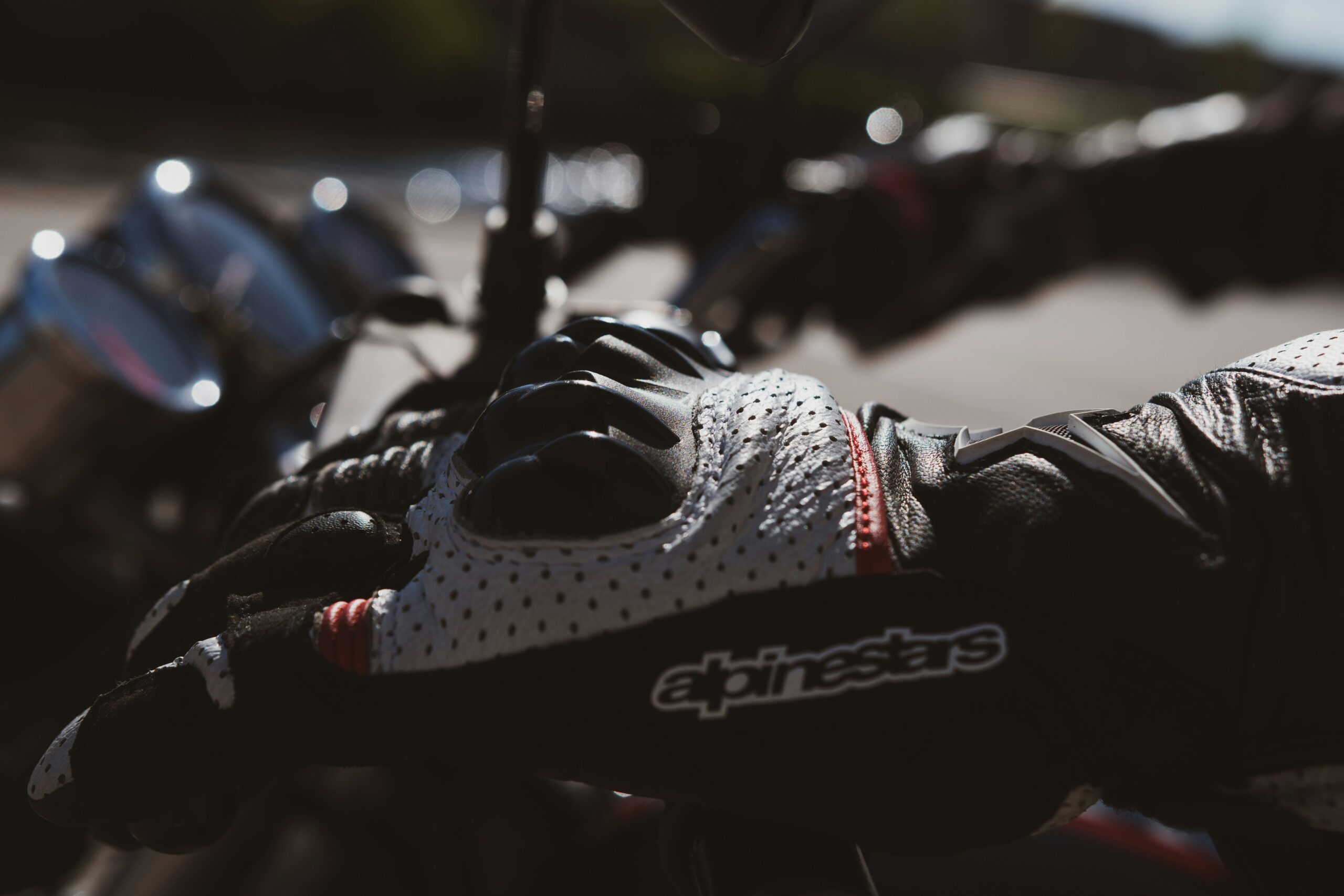 Best Motorcycle Gloves for Beginners in 2026